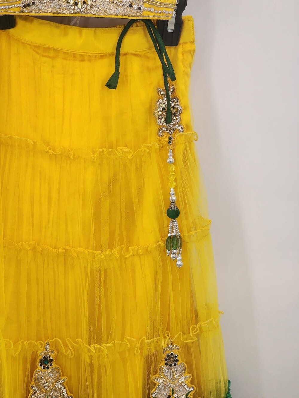 Girls Green & Yellow Traditional Lehenga Choli w/ Dupatta, Sz 6 Ethnic Dress - Picture 6 of 8